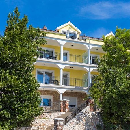 Palace Paulina Apartments Novi Vinodolski Kültér fotó