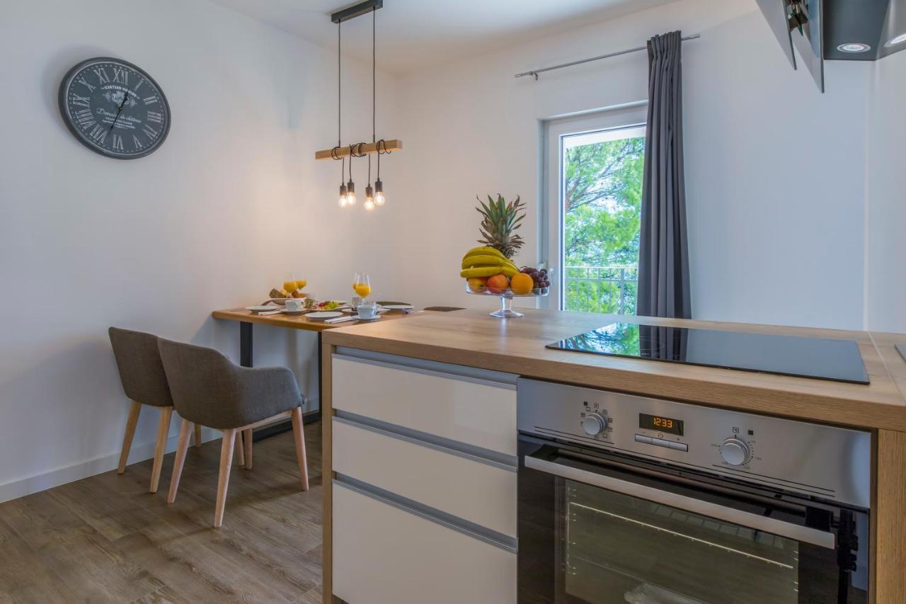 Palace Paulina Apartments Novi Vinodolski Kültér fotó