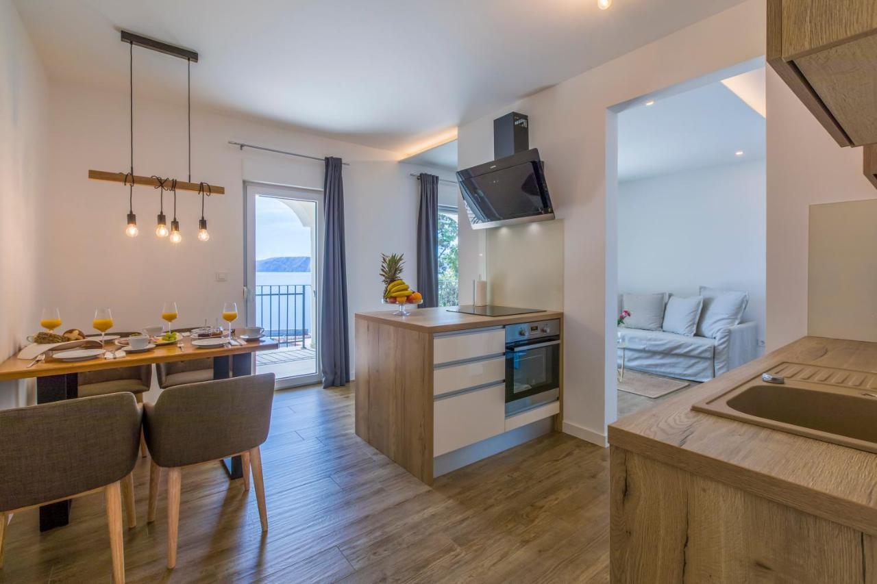 Palace Paulina Apartments Novi Vinodolski Kültér fotó