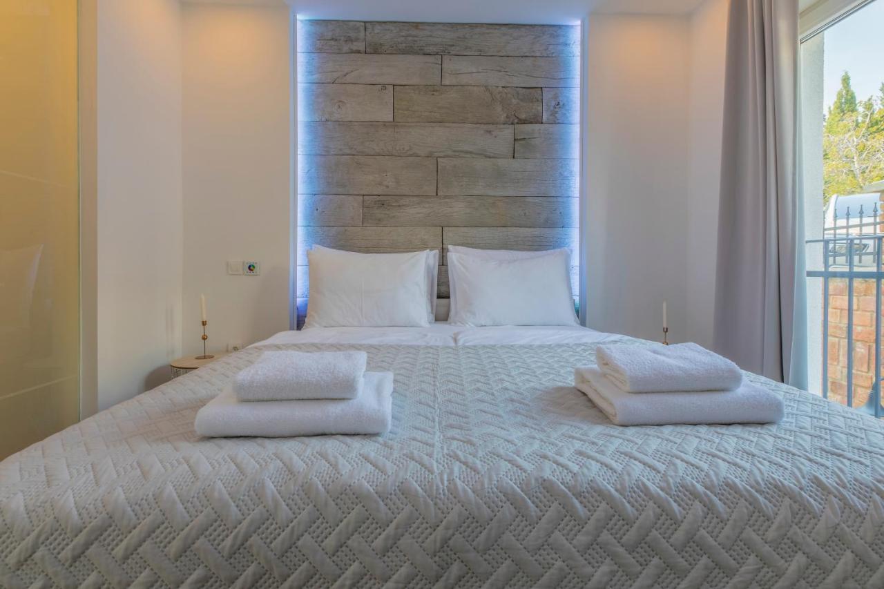Palace Paulina Apartments Novi Vinodolski Kültér fotó