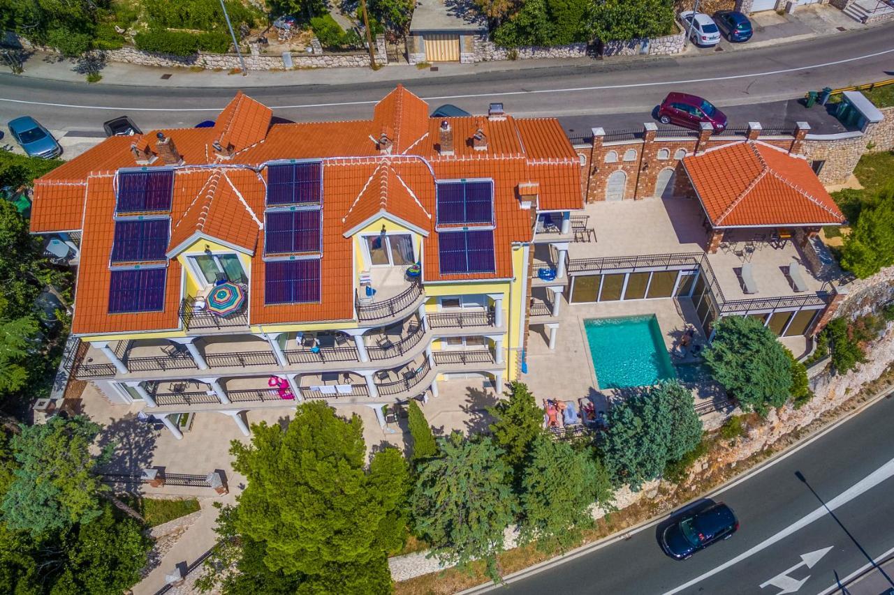 Palace Paulina Apartments Novi Vinodolski Kültér fotó